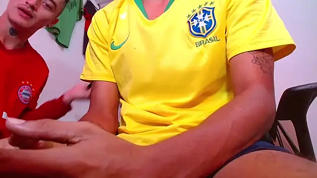 Show de skinny23cm na webcam