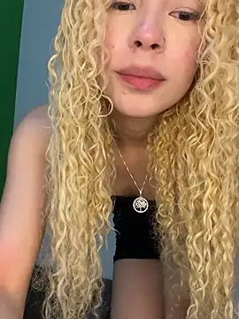 Show de loirinha_atrevida na webcam