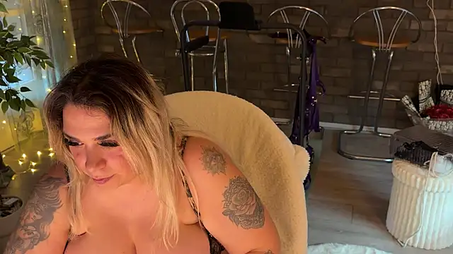 Monageil Live XXX-chat