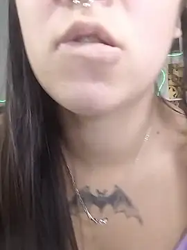 Japabaixinha 现场XXX聊天