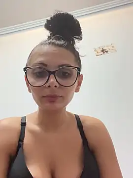 Show de webcam de HiddendesireXO01