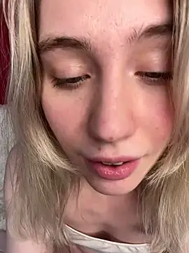 Pokazy przed kamerką – LovelyMiu