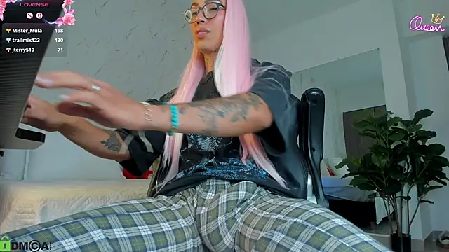 miss_tatiana_'s Live XXX Chat