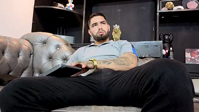 matteosantos: απευθείας συνομιλία ΧΧΧ