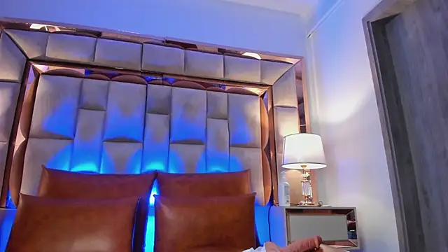 Chat +18 de ValentinaBreats ao vivo