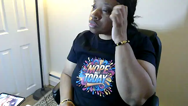 Sexymona1218 即時 XXX 聊天