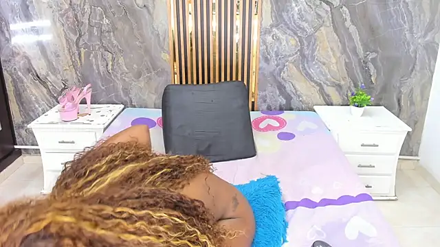 Webkamerová show Nyakimgold