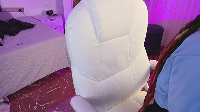 _sharlotte777 Chat XXX in diretta