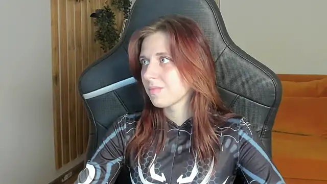 XXX chat uživo modela FreyaVey