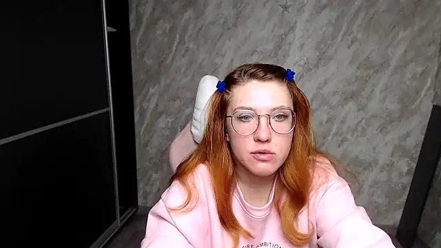 XXX chat uživo modela Reginasmilee