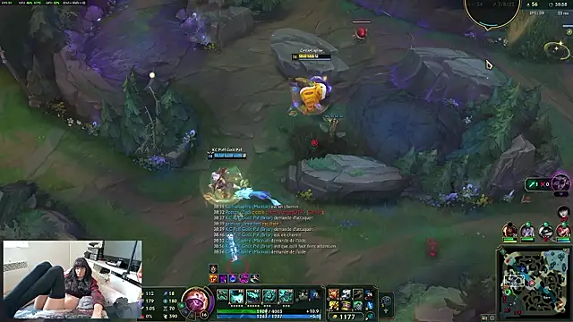 Show modela CeriseLapine na web-kameri