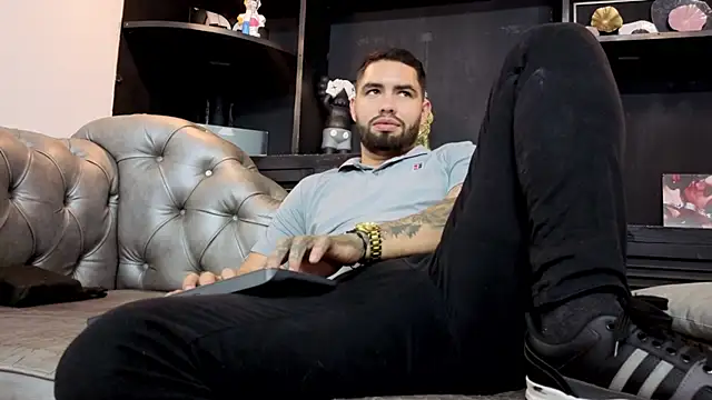 Pokazy przed kamerką – matteosantos