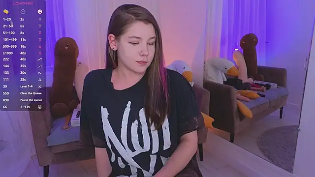 Chatroom XXX en direct de Mira_Falls