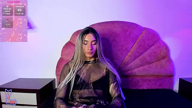 Webkamerová show brihanna-young