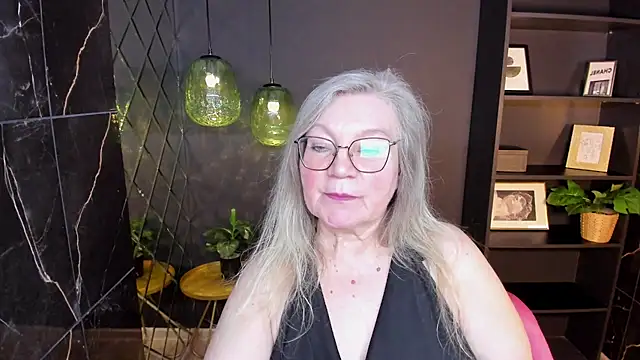 Chat +18 de NataliMellow ao vivo