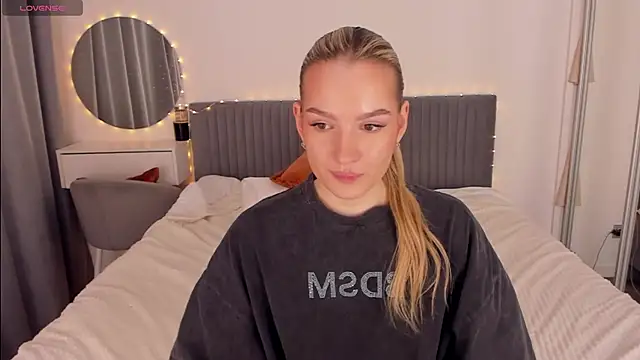 CassieRayss' Live XXX Chat