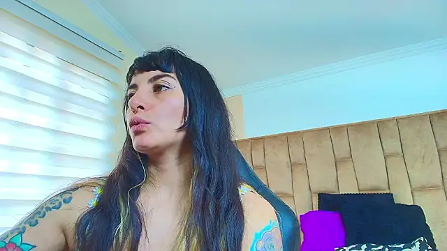 Show de webcam de Naughty_Kittenm