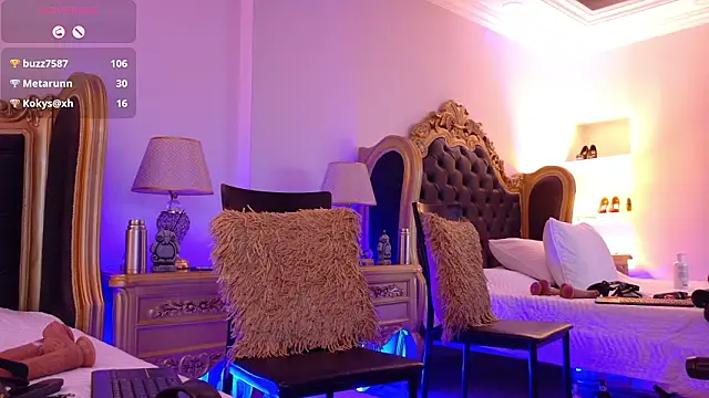 AdelinaVans' Live XXX Chat