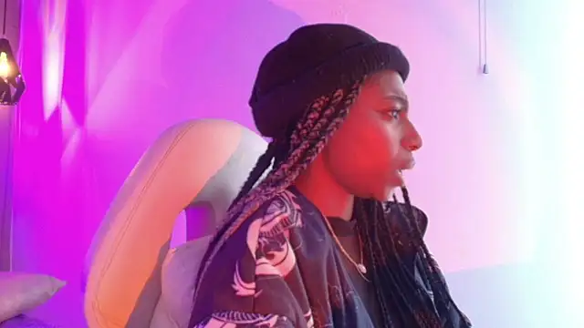 Queen_perla_'s Live XXX Chat