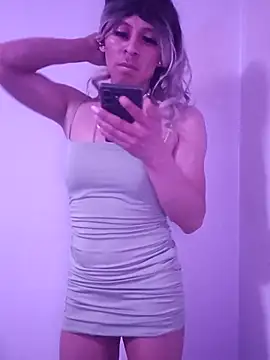 Pokazy przed kamerką – SluttyAlexa1234