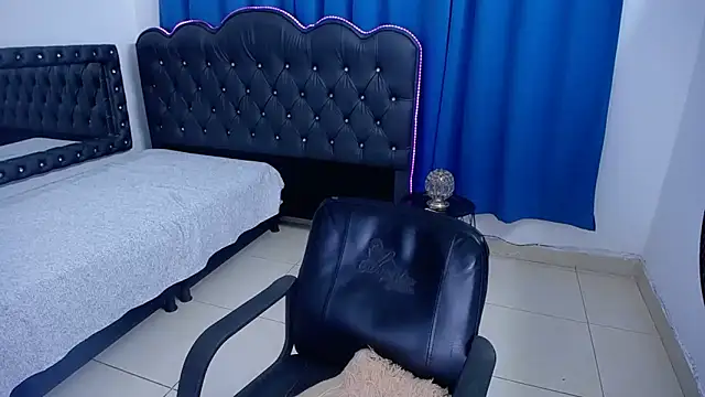 Show modela Cordelia_Perlman na web-kameri