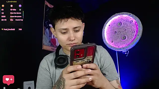 girl_intense444's Live XXX Chat