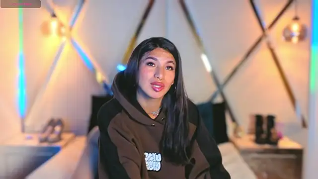 Show modela MeelFox na web-kameri