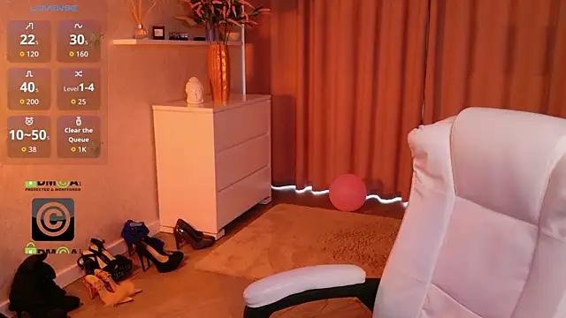 KellyKleine 即時 XXX 聊天