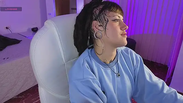 _sharlotte777 Chat XXX in diretta