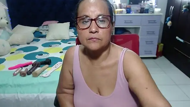 pervert_mommy_ লাইভ XXX চ্যাট