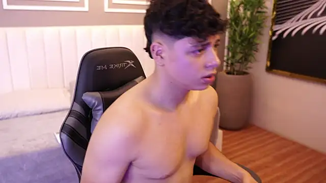 Ethan_occonor élő XXX-chatje