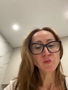 Chatroom XXX en direct de LauraDavis