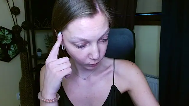 EmillyPlay 라이브 XXX 채팅