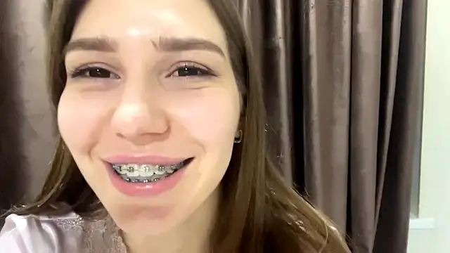 HypnoticEyeys' Live XXX Chat