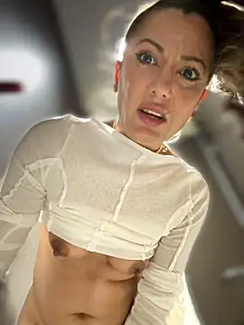 adya-aly Chat XXX in diretta