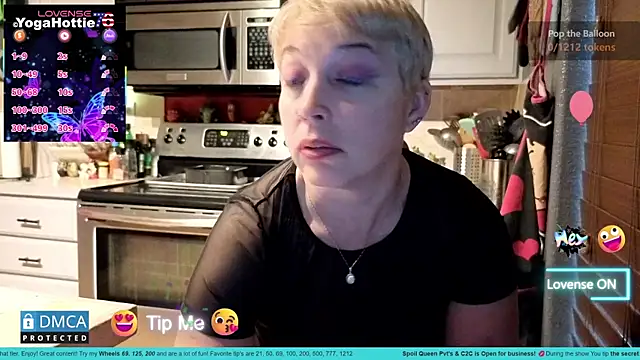 YogaHottie76's Webcam Show