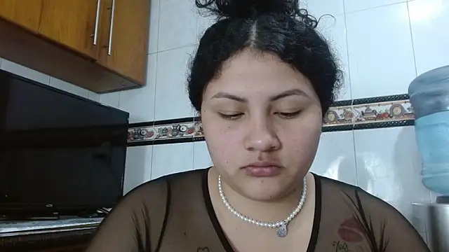 Baby_dirt élő XXX-chatje