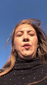 Živý XXX chat Risky_julia2330