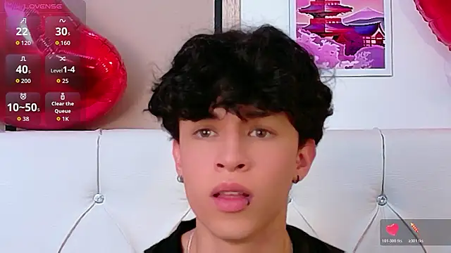 Онлайн чат XXX Axel__Evans