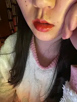 XXX chat uživo modela ruiki666