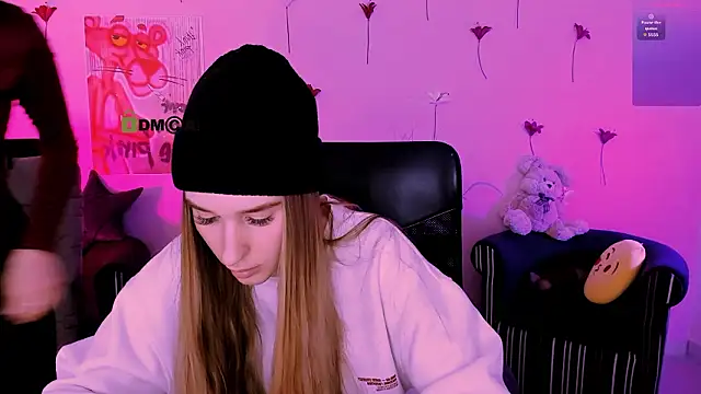 _kellykitten_'s Live XXX Chat