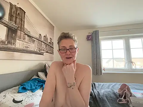 Curvy-Jinx: вебкам-шоу