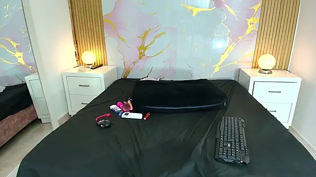 AprillRoss live XXX chat