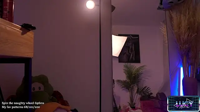 Chat XXX en directo de LucyAllenX