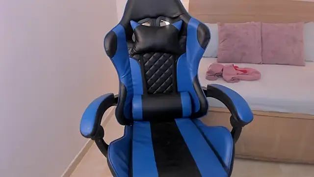 izaro22 Live XXX Chat