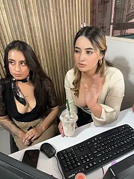 XXX chat uživo modela Antonella_Julieta