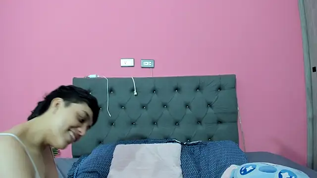 ariloe_quinteroのライブXXXチャット