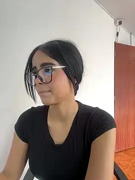 kitty_rousse01's Live XXX Chat