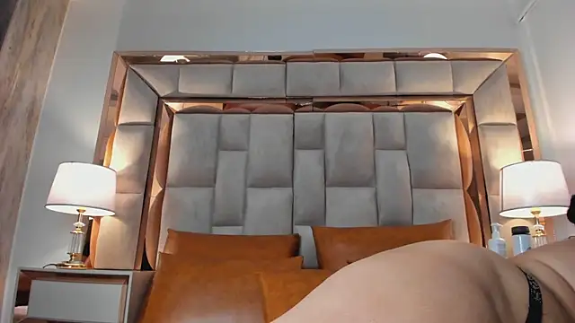 Chat +18 de ValentinaBreats ao vivo