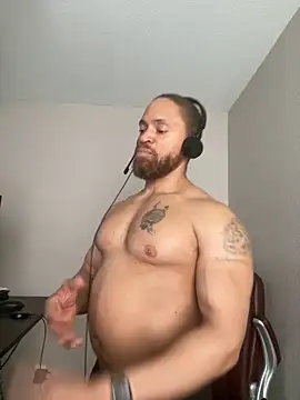 Fathero1time Live XXX-Chat